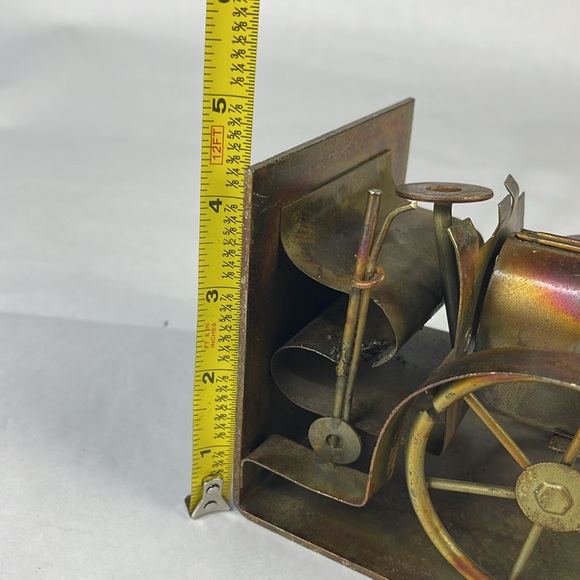 Handmade Metal Car Book End Statue - Picture 11 of 11